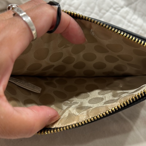 Kate Spade Wristlet - Picture 3 of 7